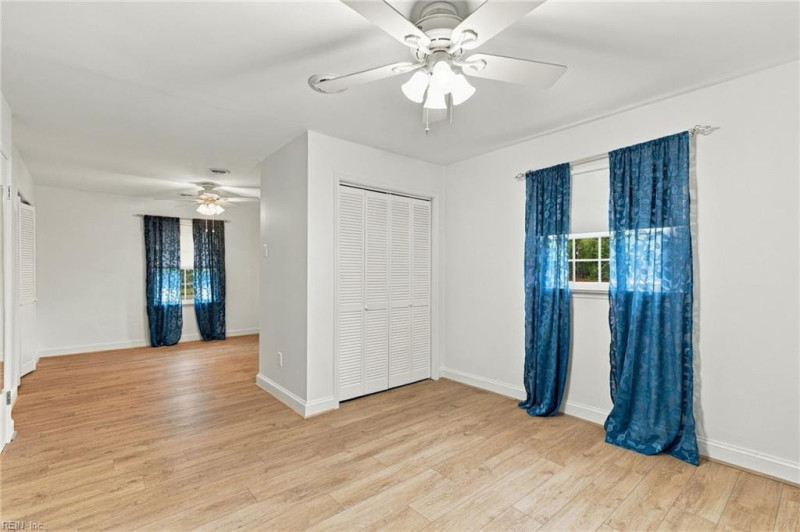 Photo 20 of 26 residential for sale in Gloucester County virginia