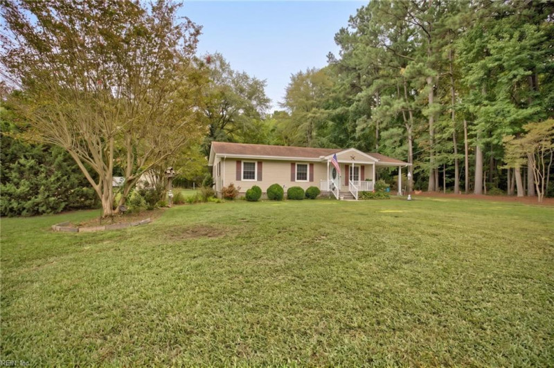 Photo 23 of 26 residential for sale in Gloucester County virginia