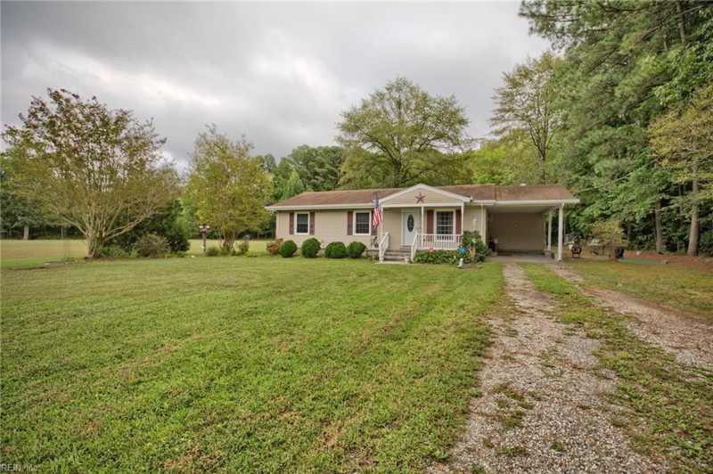 Photo 3 of 26 residential for sale in Gloucester County virginia