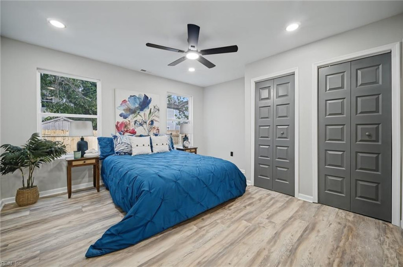 Photo 12 of 18 residential for sale in Chesapeake virginia
