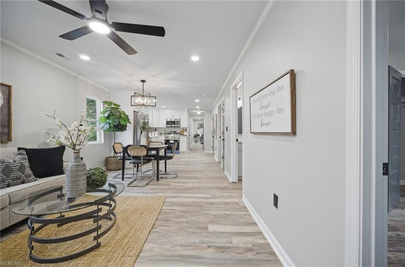 Photo 2 of 18 residential for sale in Chesapeake virginia