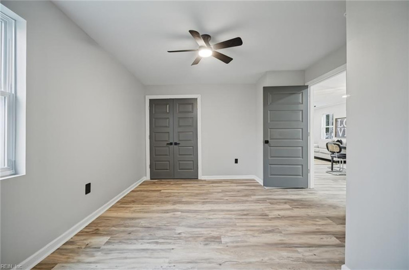 Photo 9 of 18 residential for sale in Chesapeake virginia