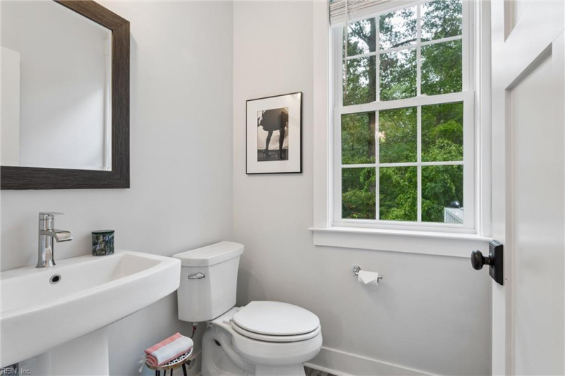 Photo 10 of 50 residential for sale in James City County virginia