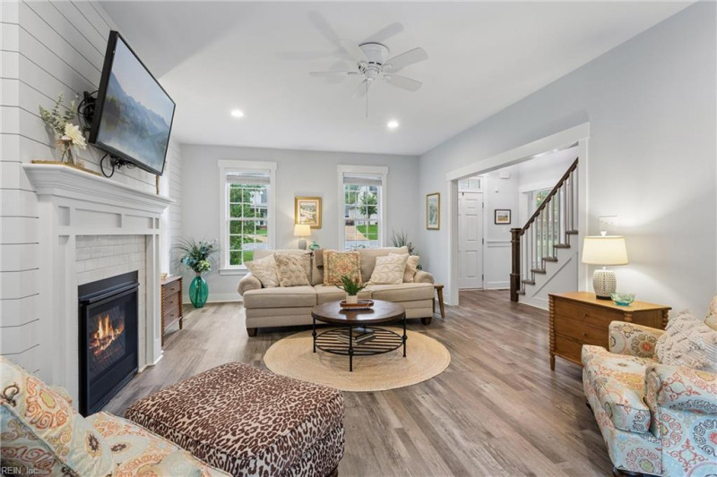 Photo 7 of 50 residential for sale in James City County virginia