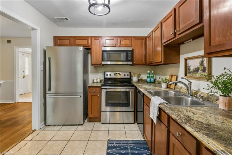 Photo 11 of 35 residential for sale in Newport News virginia