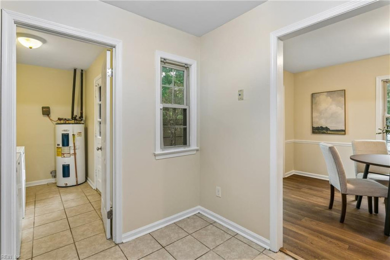 Photo 12 of 35 residential for sale in Newport News virginia