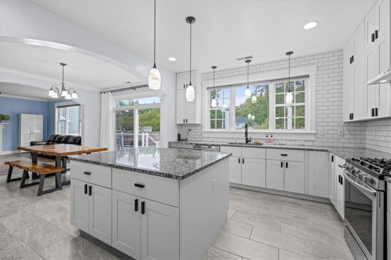 Photo 4 of 50 residential for sale in Virginia Beach virginia