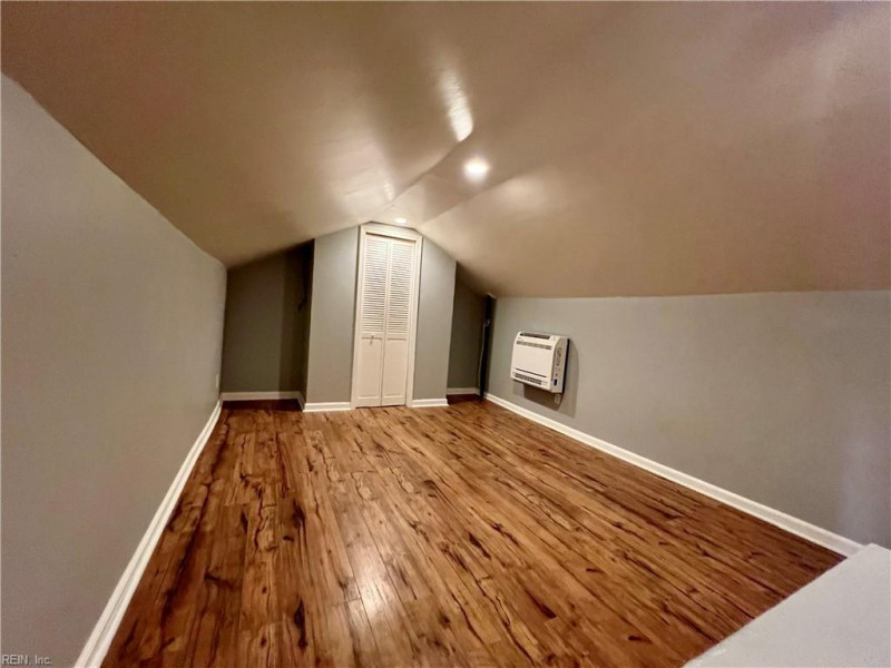 Photo 10 of 33 residential for sale in Virginia Beach virginia