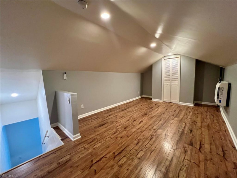 Photo 11 of 33 residential for sale in Virginia Beach virginia