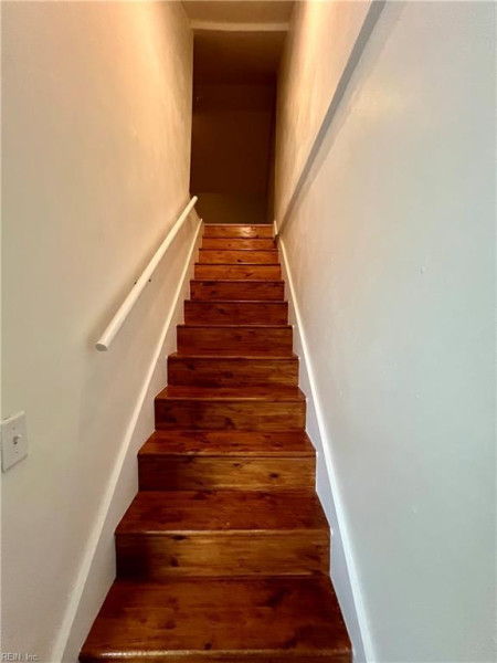 Photo 12 of 33 residential for sale in Virginia Beach virginia