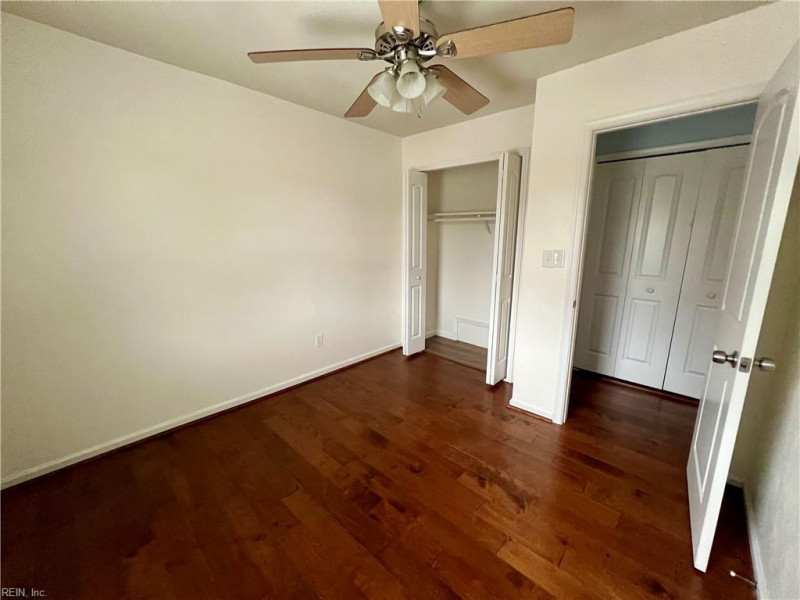 Photo 14 of 33 residential for sale in Virginia Beach virginia