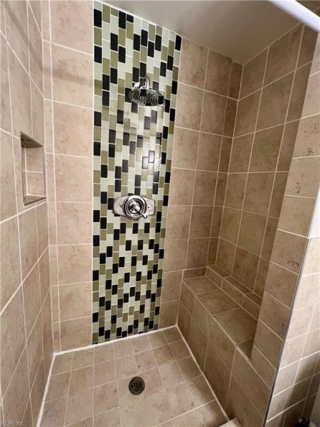 Photo 16 of 33 residential for sale in Virginia Beach virginia