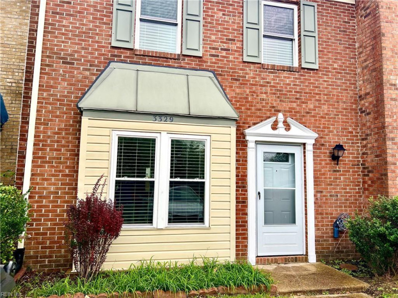 Photo 2 of 33 residential for sale in Virginia Beach virginia