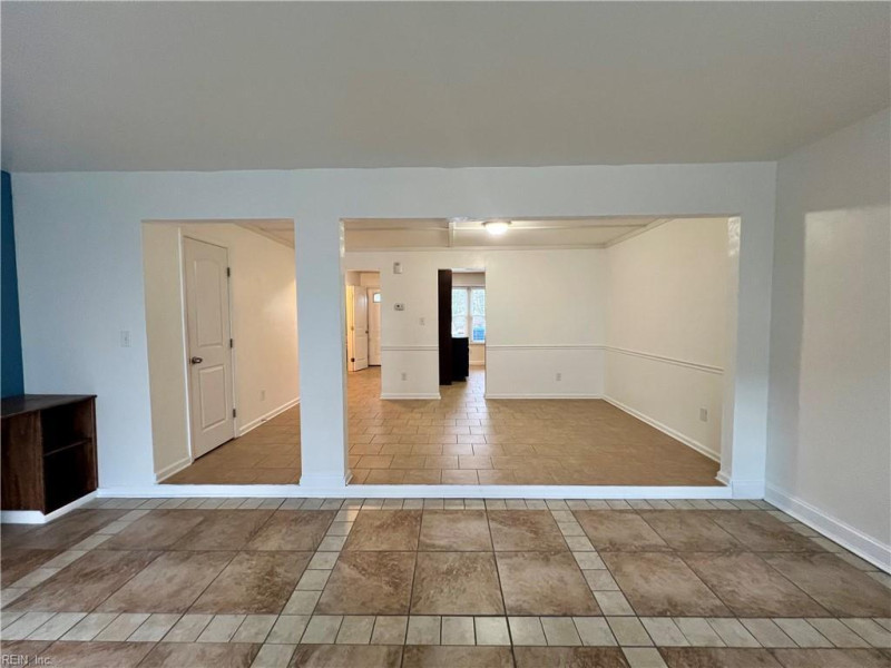 Photo 21 of 33 residential for sale in Virginia Beach virginia