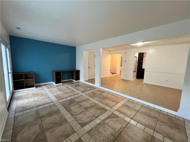 Photo 25 of 33 residential for sale in Virginia Beach virginia
