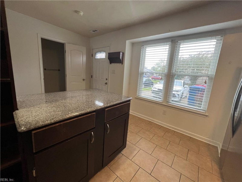 Photo 3 of 33 residential for sale in Virginia Beach virginia