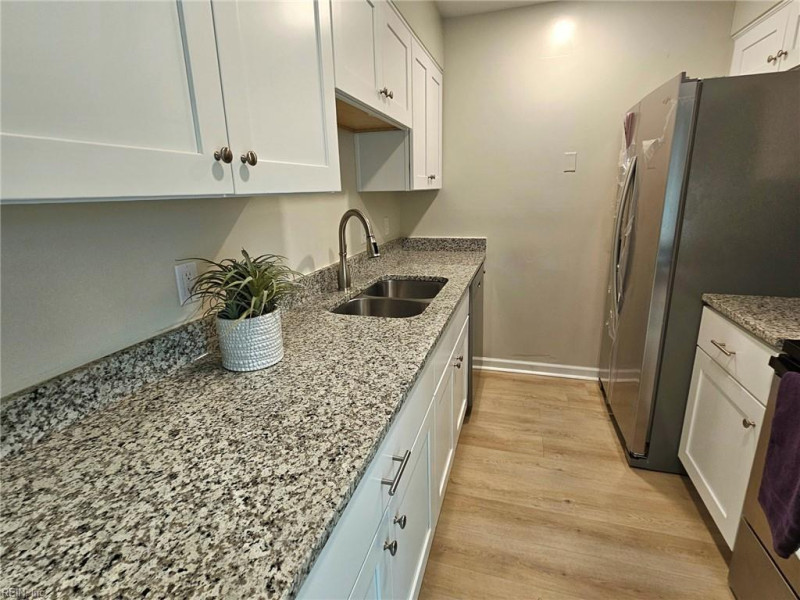 Photo 11 of 32 residential for sale in Virginia Beach virginia
