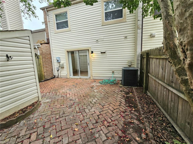 Photo 31 of 32 residential for sale in Virginia Beach virginia