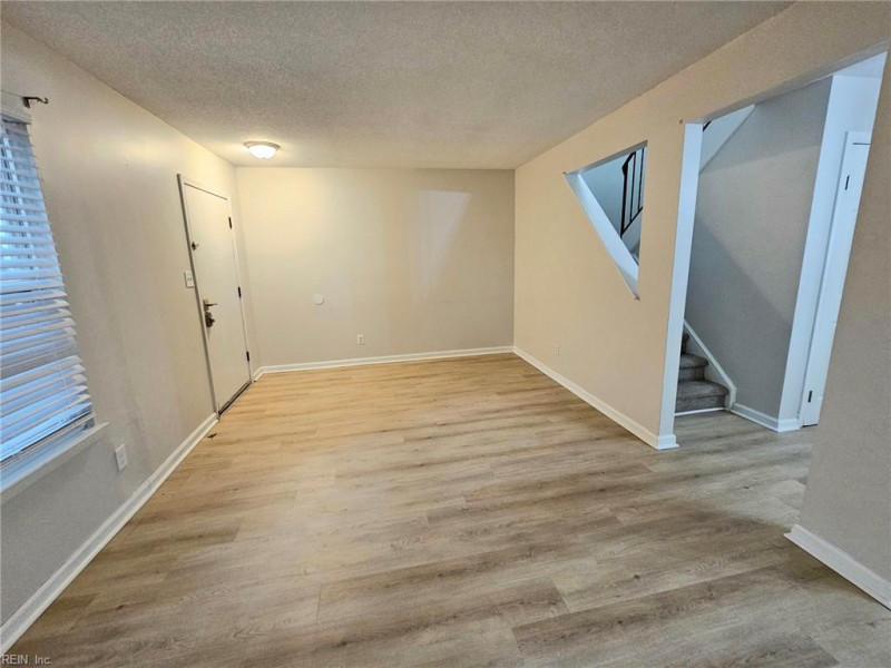 Photo 9 of 32 residential for sale in Virginia Beach virginia