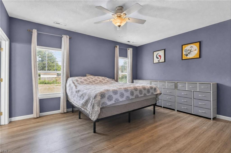 Photo 27 of 39 residential for sale in Chesapeake virginia