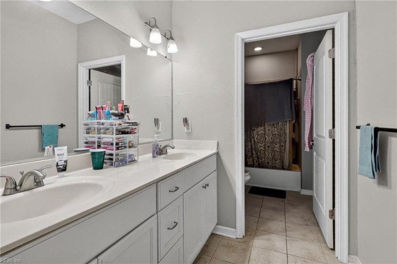 Photo 30 of 39 residential for sale in Chesapeake virginia