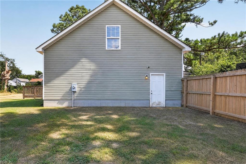 Photo 35 of 39 residential for sale in Chesapeake virginia