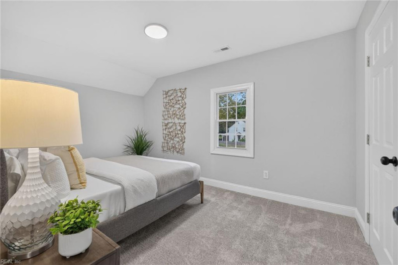 Photo 11 of 24 residential for sale in Portsmouth virginia