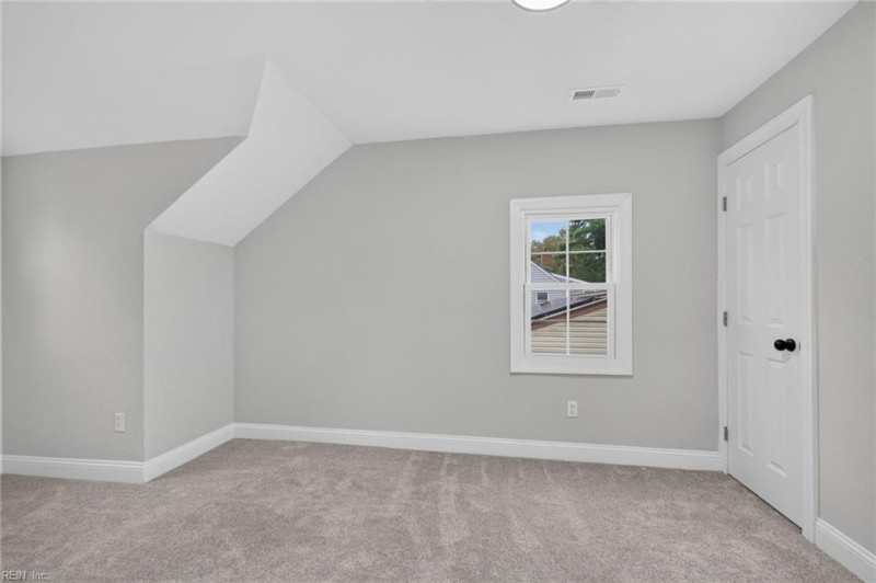 Photo 15 of 24 residential for sale in Portsmouth virginia
