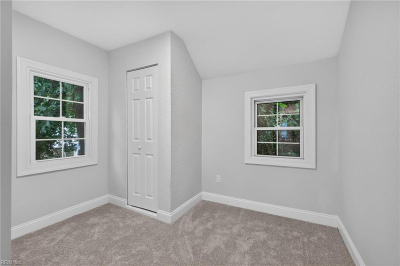 Photo 18 of 24 residential for sale in Portsmouth virginia