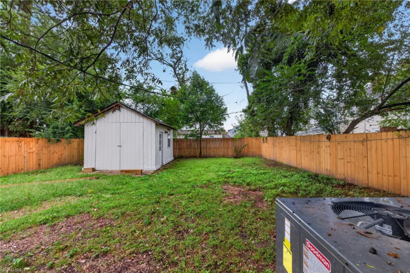 Photo 19 of 24 residential for sale in Portsmouth virginia