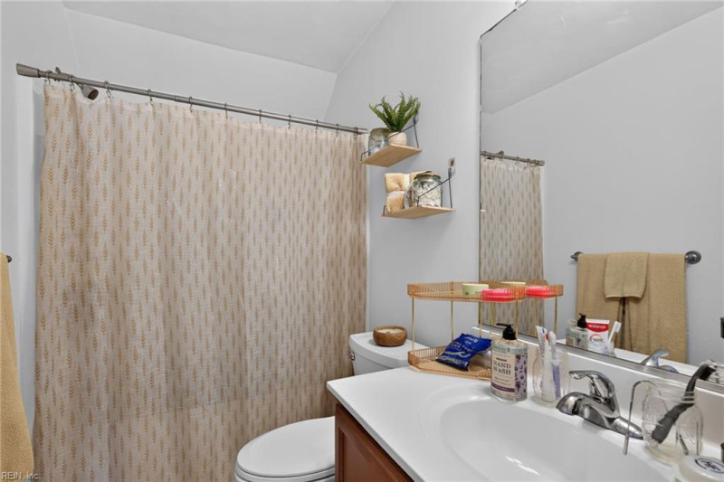 Photo 31 of 41 residential for sale in Chesapeake virginia Photo 31 of 41 residential for sale in Chesapeake virginia