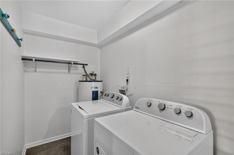 Photo 13 of 43 residential for sale in Virginia Beach virginia