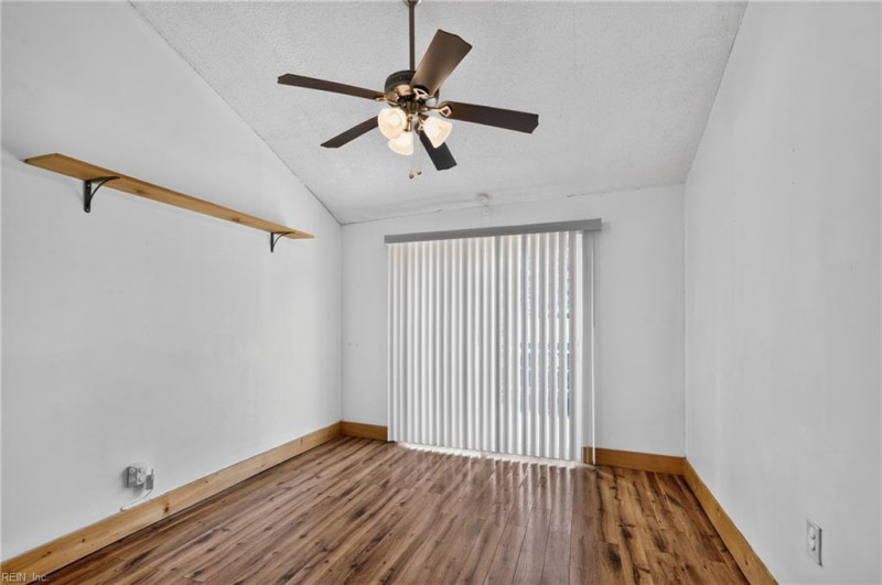 Photo 16 of 43 residential for sale in Virginia Beach virginia