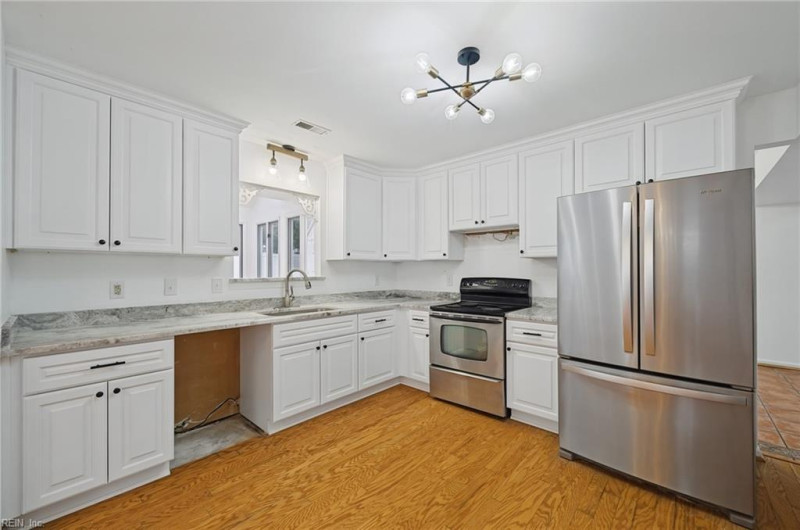 Photo 10 of 35 residential for sale in Newport News virginia