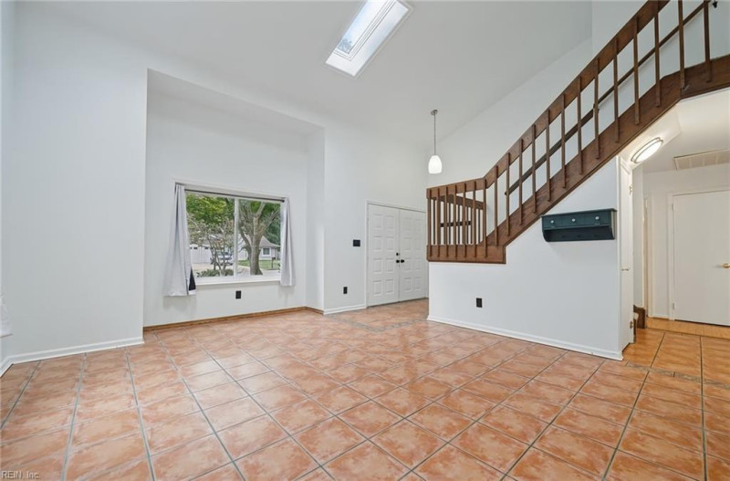 Photo 14 of 35 residential for sale in Newport News virginia