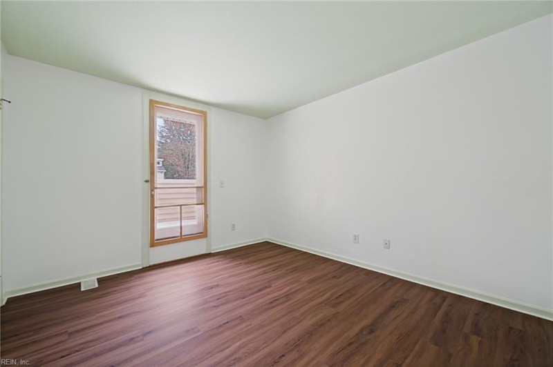 Photo 19 of 35 residential for sale in Newport News virginia