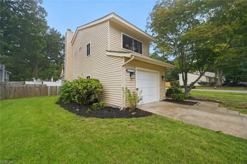Photo 3 of 35 residential for sale in Newport News virginia