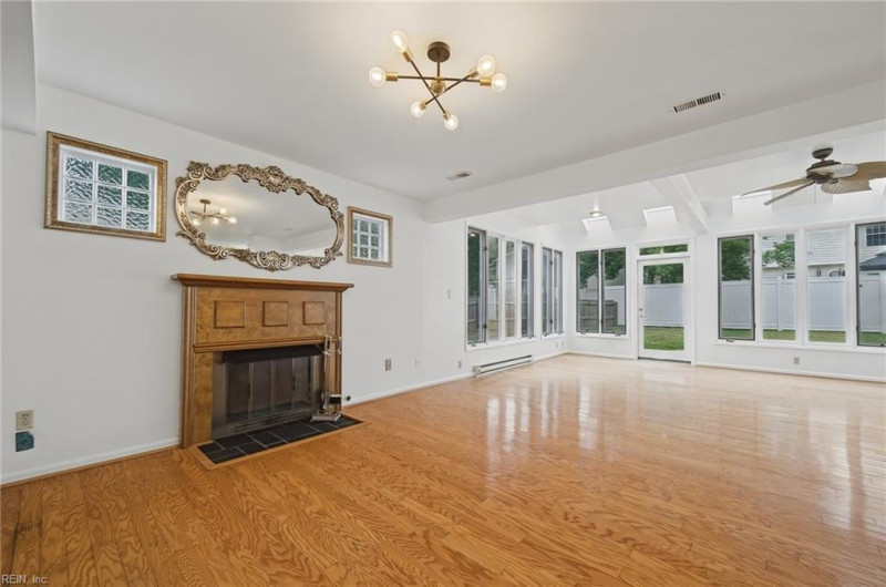 Photo 7 of 35 residential for sale in Newport News virginia