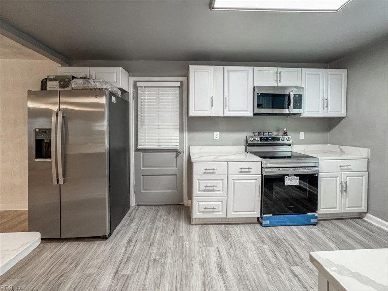 Photo 10 of 39 residential for sale in Portsmouth virginia