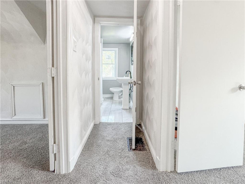 Photo 21 of 39 residential for sale in Portsmouth virginia
