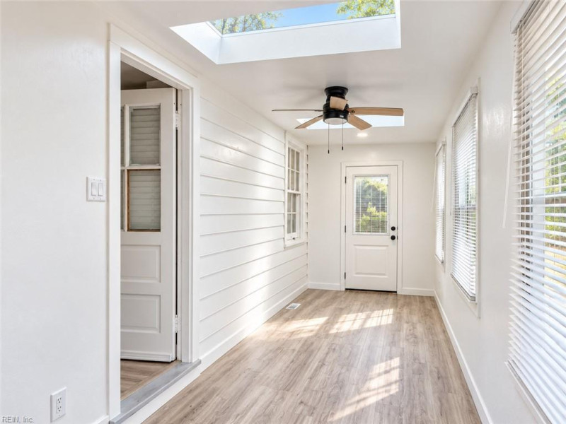 Photo 30 of 39 residential for sale in Portsmouth virginia