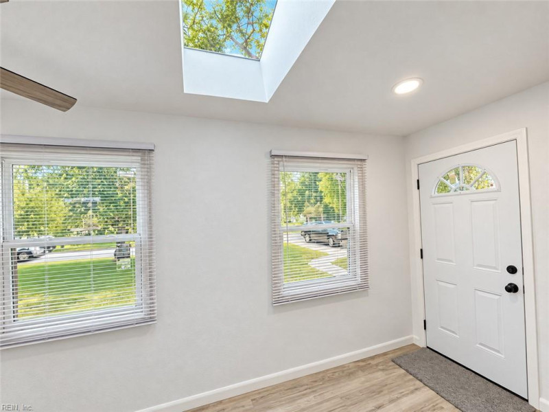 Photo 32 of 39 residential for sale in Portsmouth virginia
