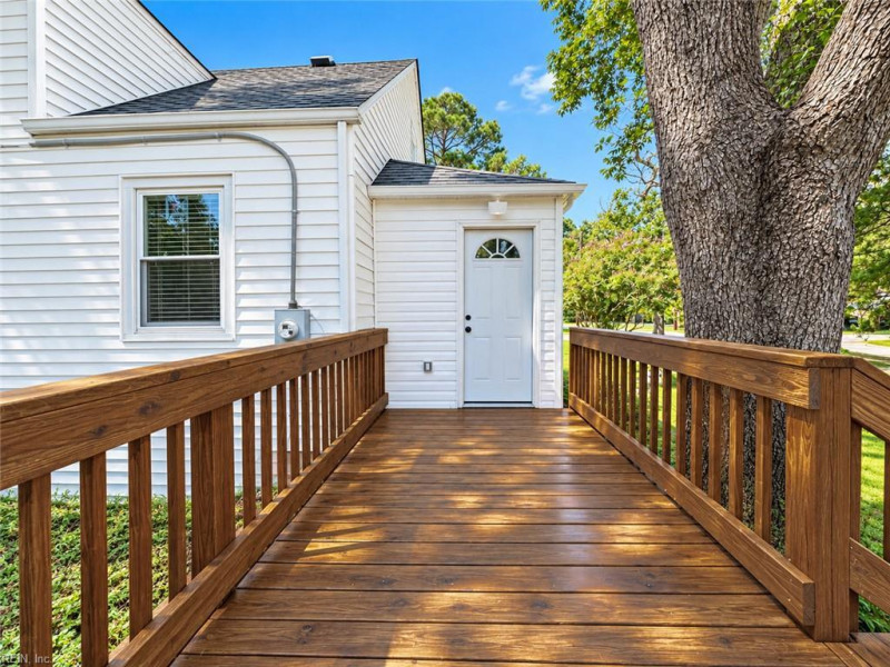 Photo 33 of 39 residential for sale in Portsmouth virginia