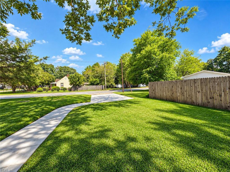 Photo 37 of 39 residential for sale in Portsmouth virginia