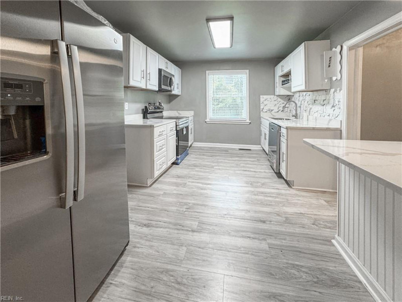 Photo 6 of 39 residential for sale in Portsmouth virginia