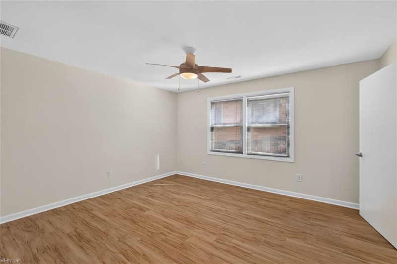 Photo 17 of 34 residential for sale in Norfolk virginia