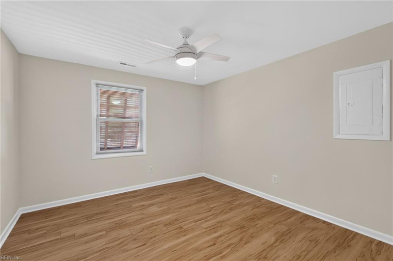 Photo 23 of 34 residential for sale in Norfolk virginia