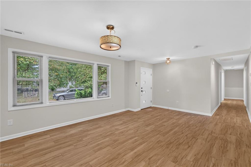 Photo 6 of 34 residential for sale in Norfolk virginia