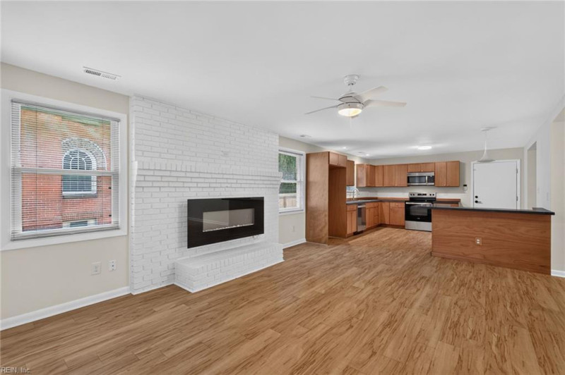 Photo 8 of 34 residential for sale in Norfolk virginia