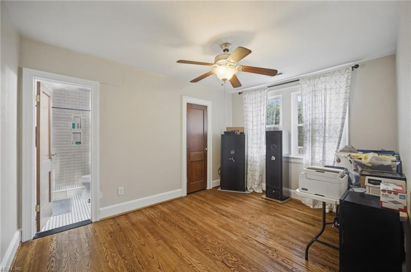 Photo 16 of 28 residential for sale in Portsmouth virginia
